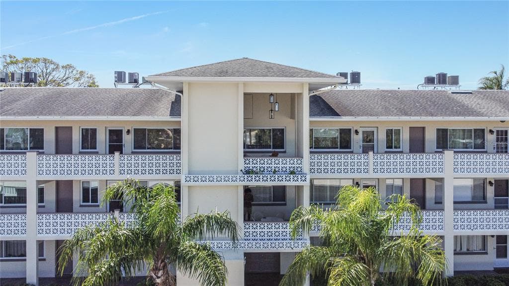 1235 S HIGHLAND AVENUE UNIT 1-205 CLEARWATER, FL 33756
