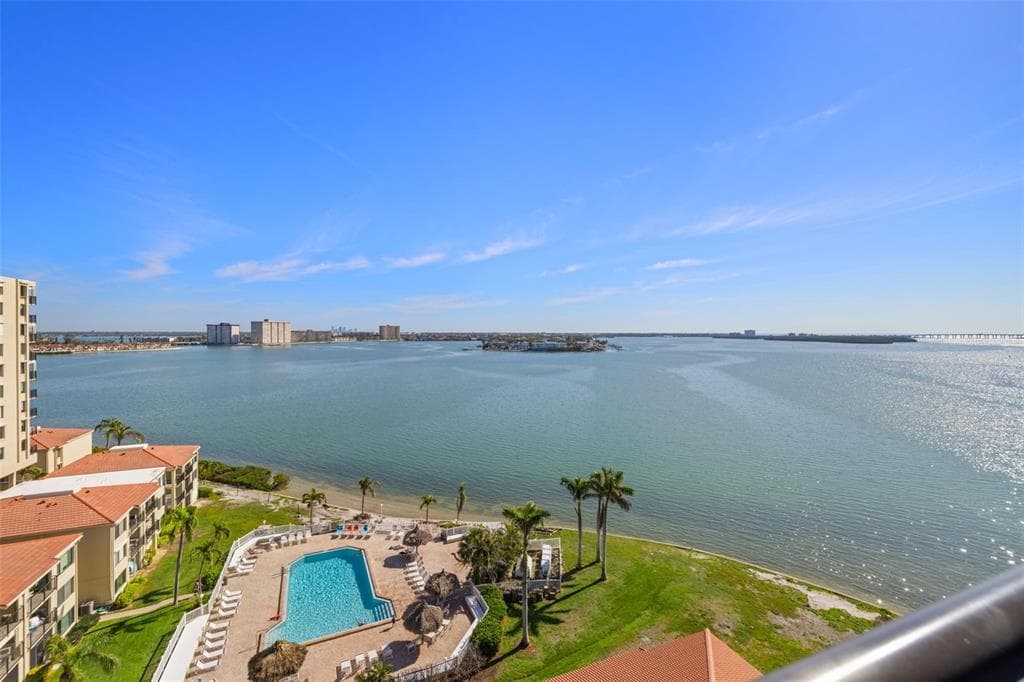 6372 PALMA DEL MAR BOULEVARD S UNIT 1007 ST PETERSBURG, FL 33715