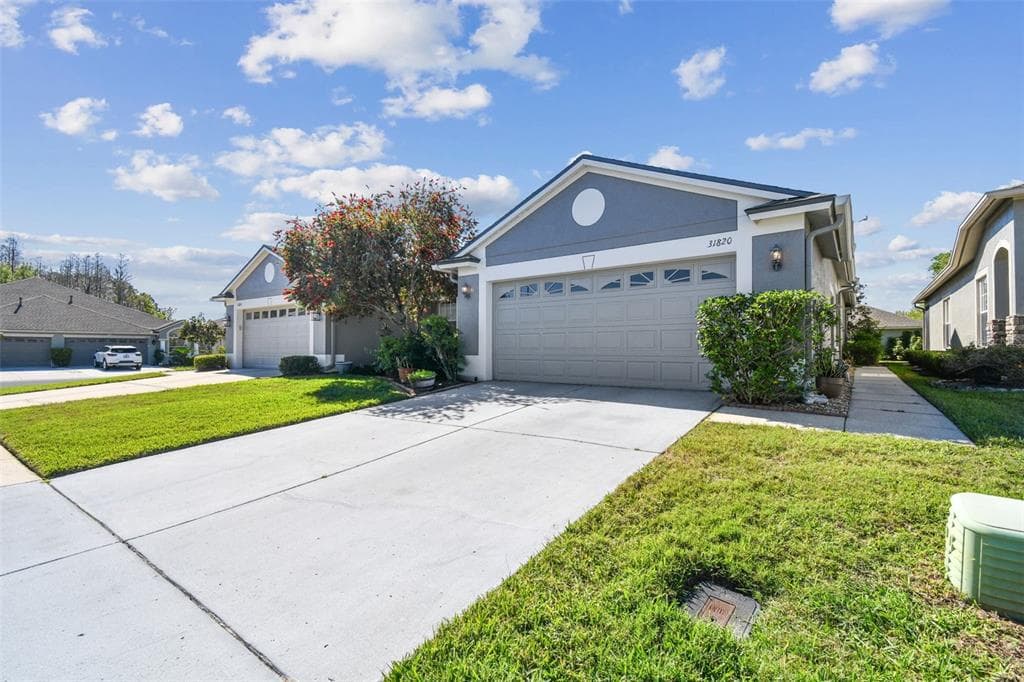 31820 BLYTHEWOOD WAY WESLEY CHAPEL, FL 33543