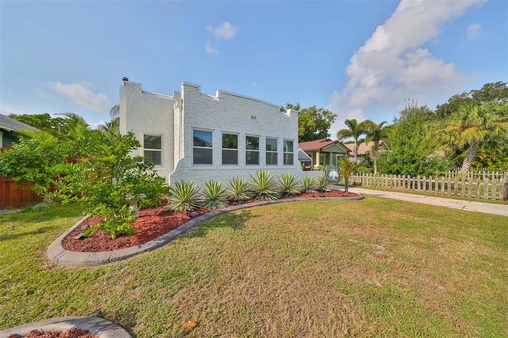 2326 4TH AVENUE N ST PETERSBURG, FL 33713
