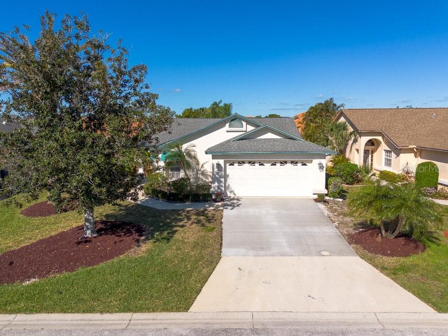 4802 RAINTREE STREET CIRCLE E BRADENTON, FL 34203