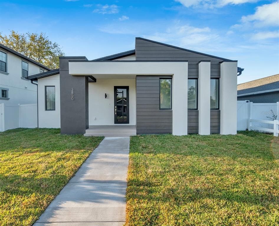 3850 2ND AVENUE N ST PETERSBURG, FL 33713