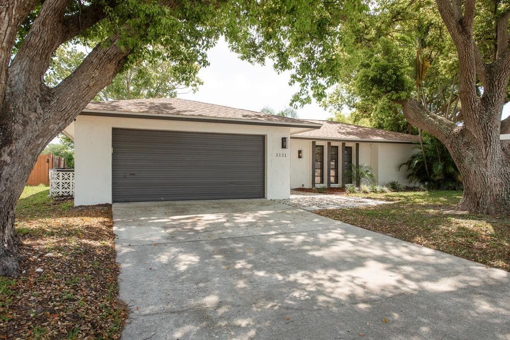 2121 BEECHER ROAD