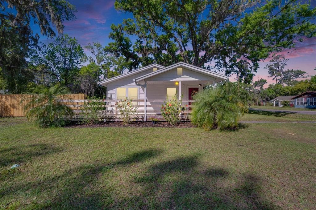 707 E CALHOUN STREET PLANT CITY, FL 33563