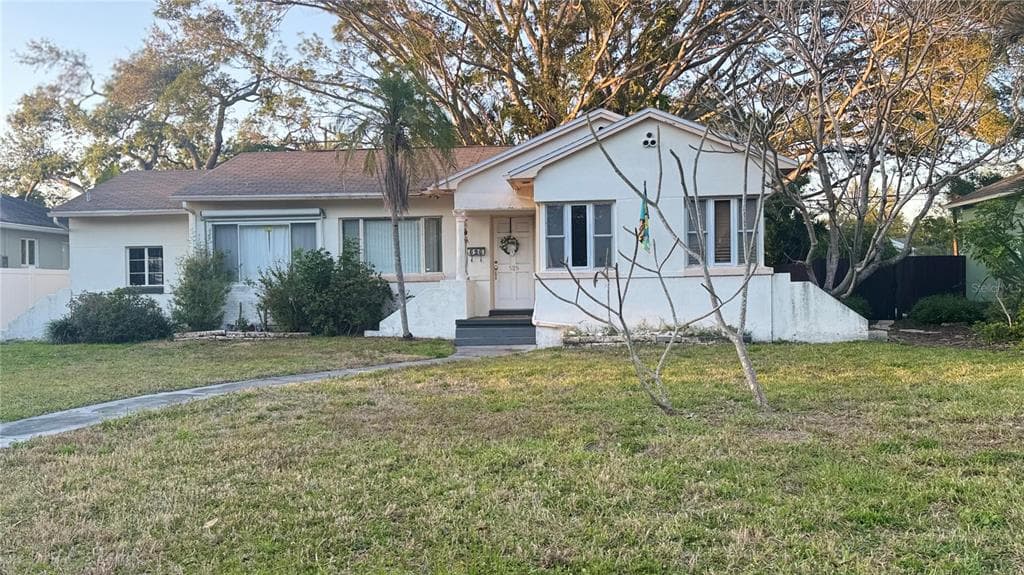 525 36TH AVENUE NE ST PETERSBURG, FL 33704