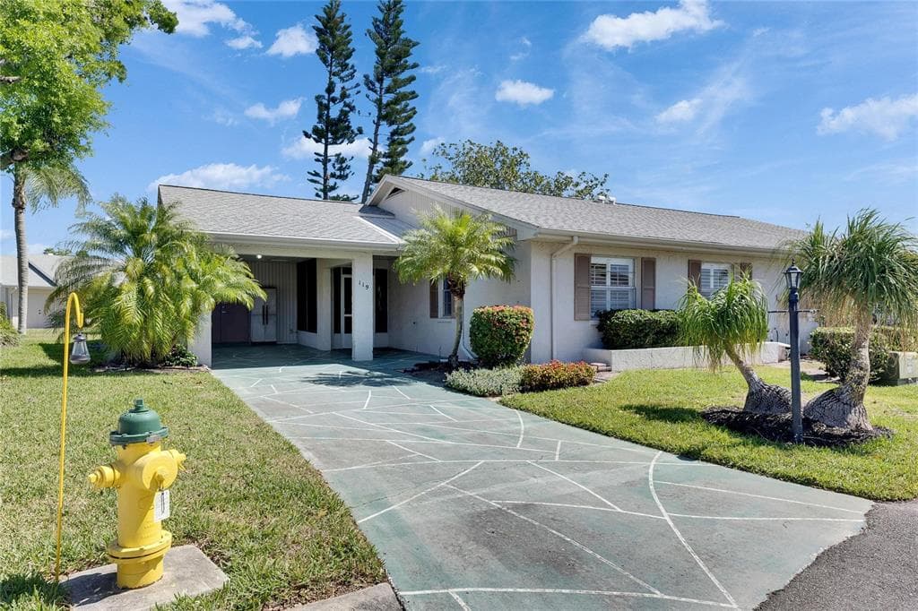 119 GLENDOWER CIRCLE UNIT 269 SUN CITY CENTER, FL 33573