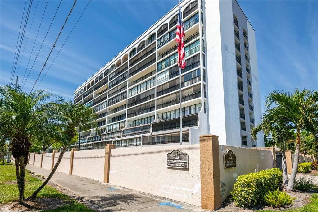 3211 W SWANN AVENUE UNIT 602 TAMPA, FL 33609