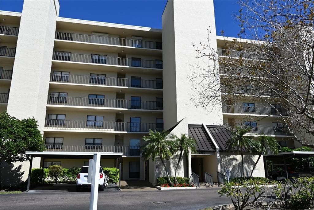 2800 COVE CAY DRIVE UNIT 2F CLEARWATER, FL 33760