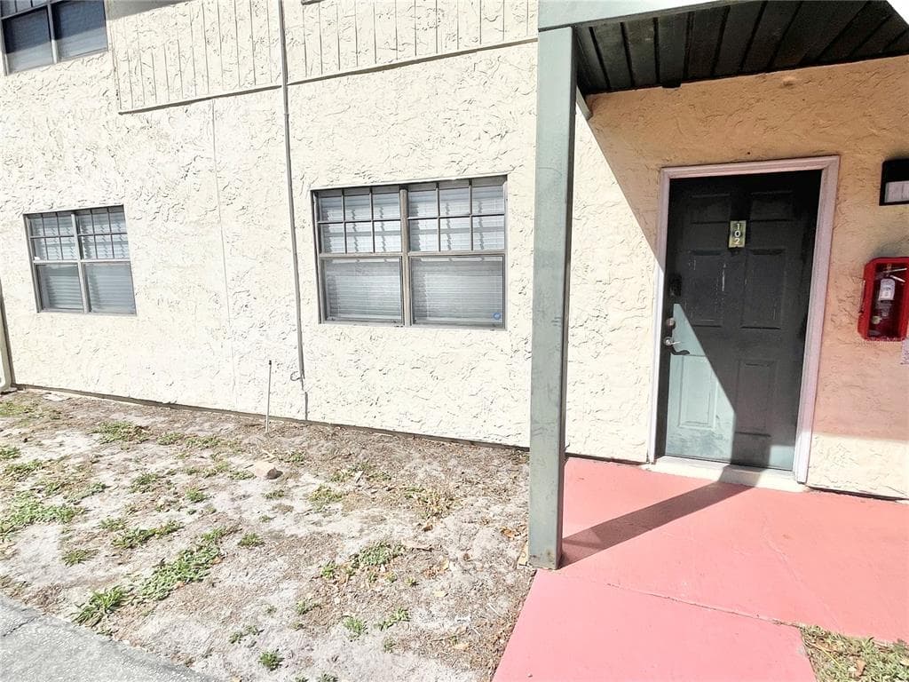 320 OAK ROSE LANE UNIT 102 TAMPA, FL 33612