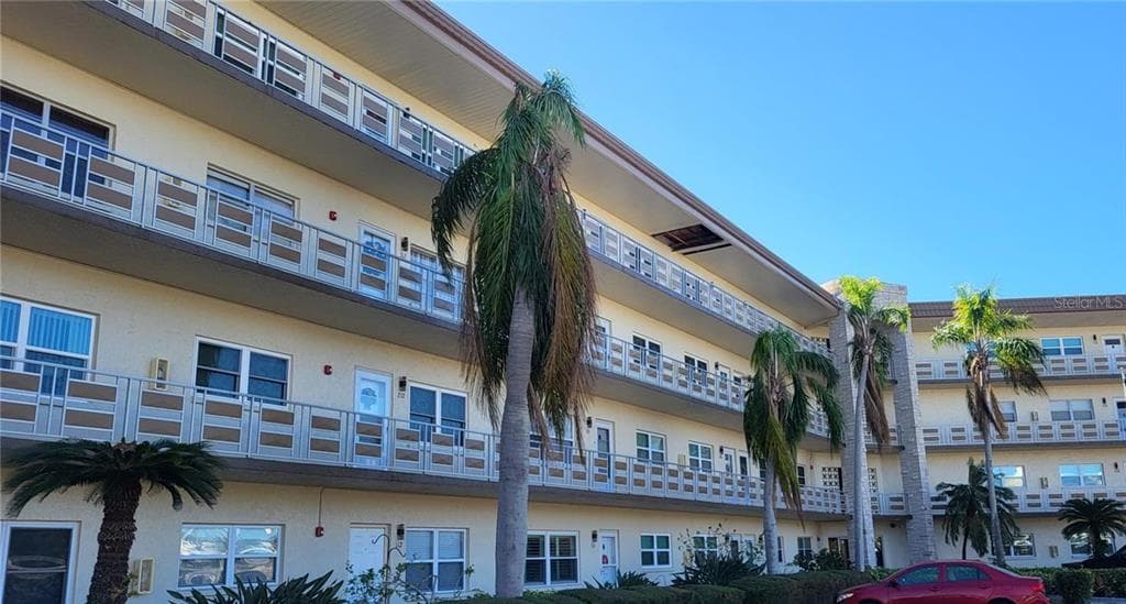 5725 80TH STREET N UNIT 314 ST PETERSBURG, FL 33709