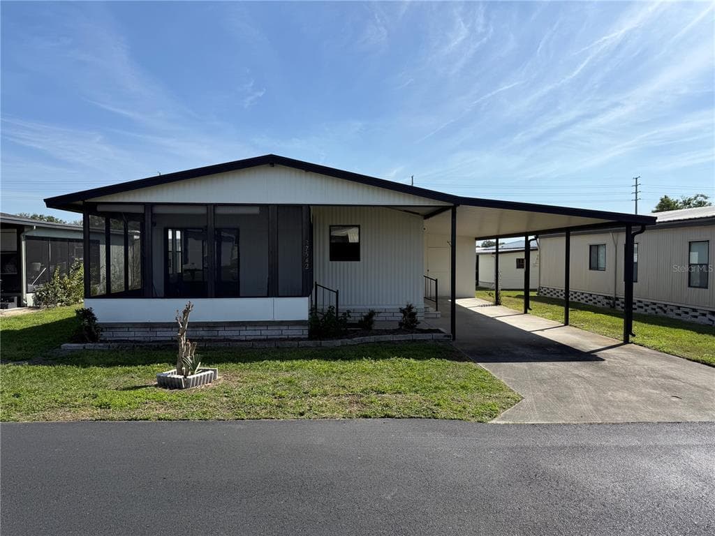 37542 PINATA AVENUE ZEPHYRHILLS, FL 33541