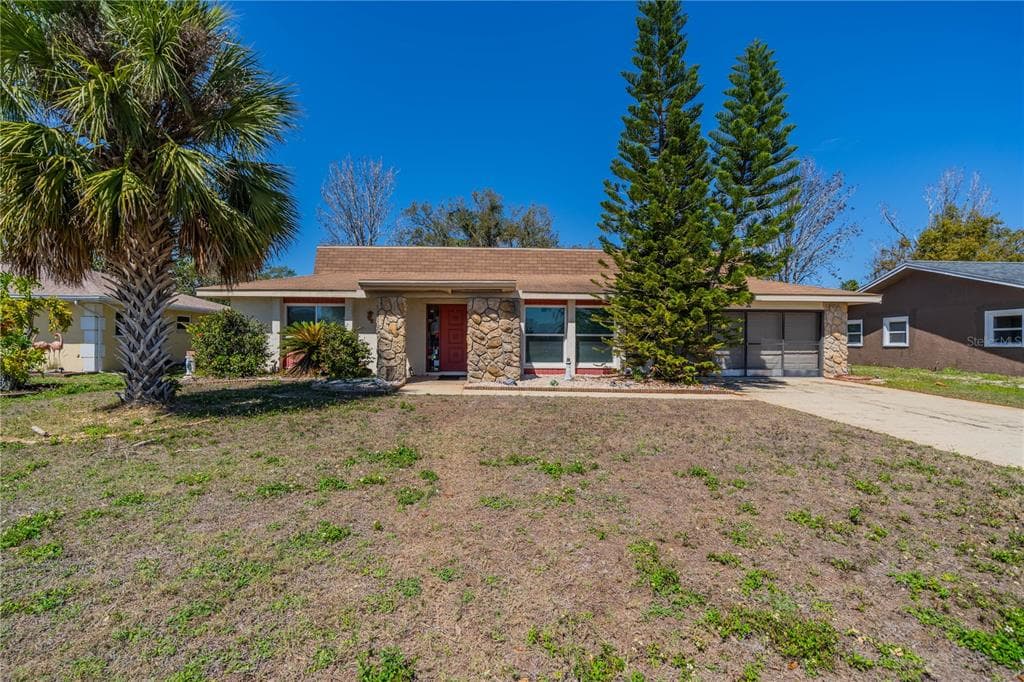 1507 NEW BEDFORD DRIVE SUN CITY CENTER, FL 33573