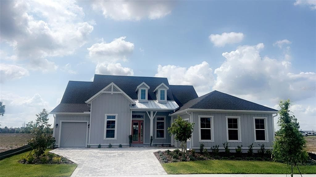 5013 SEA BRANCH AVENUE APOLLO BEACH, FL 33572