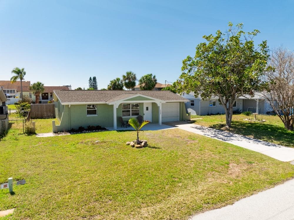 7322 MAKO DRIVE HUDSON, FL 34667