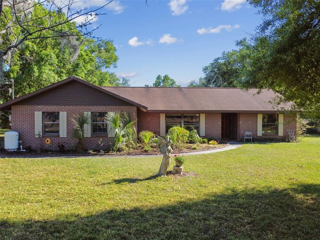 2504 HAWK GRIFFIN ROAD PLANT CITY, FL 33565