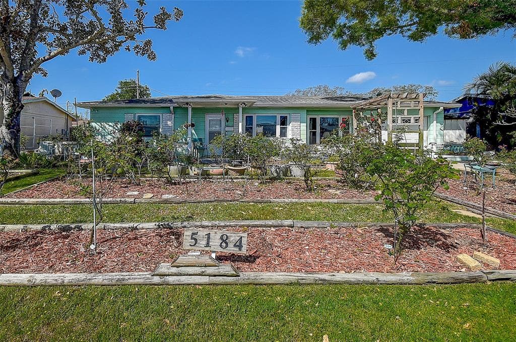 5184 61ST LANE N KENNETH CITY, FL 33709