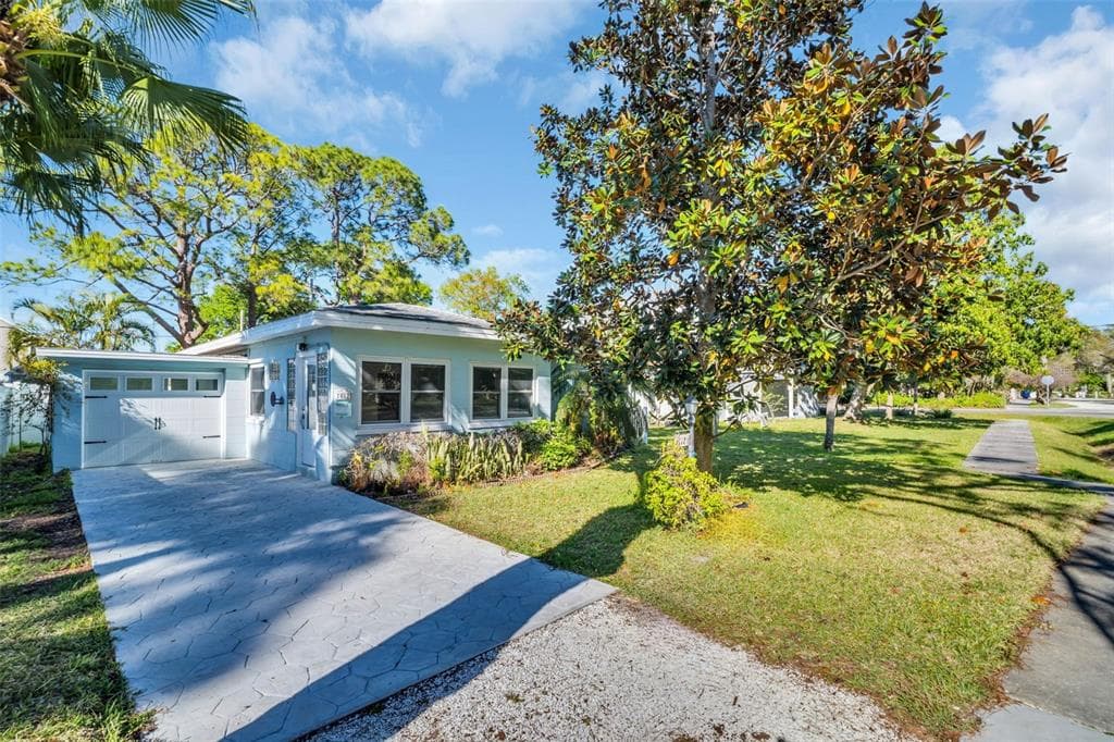 512 TENNESSEE AVENUE CRYSTAL BEACH, FL 34681