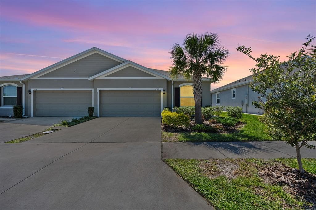 7399 STONEBROOK CIRCLE WESLEY CHAPEL, FL 33545
