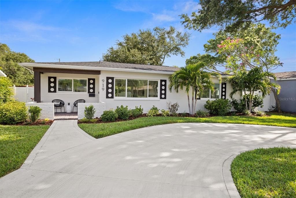 919 38TH AVENUE NE ST PETERSBURG, FL 33704