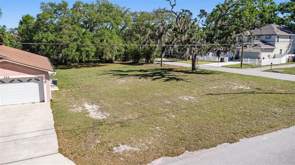 301 W KENTUCKY AVENUE TAMPA, FL 33603