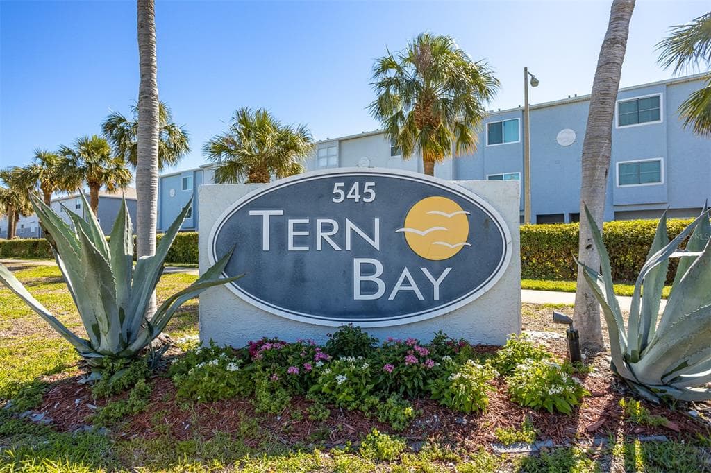 545 PINELLAS BAYWAY S UNIT 109 ST PETERSBURG, FL 33715