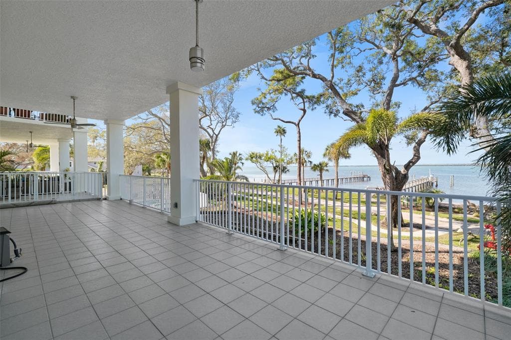 1135 VICTORIA DRIVE UNIT 2 DUNEDIN, FL 34698