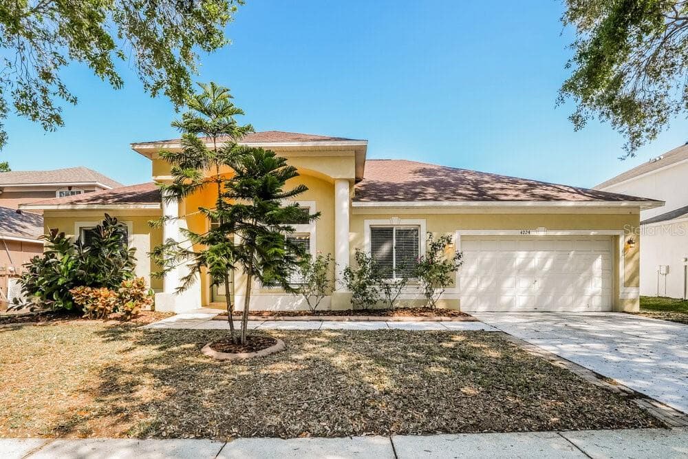 4224 TRUMPWORTH COURT VALRICO, FL 33596