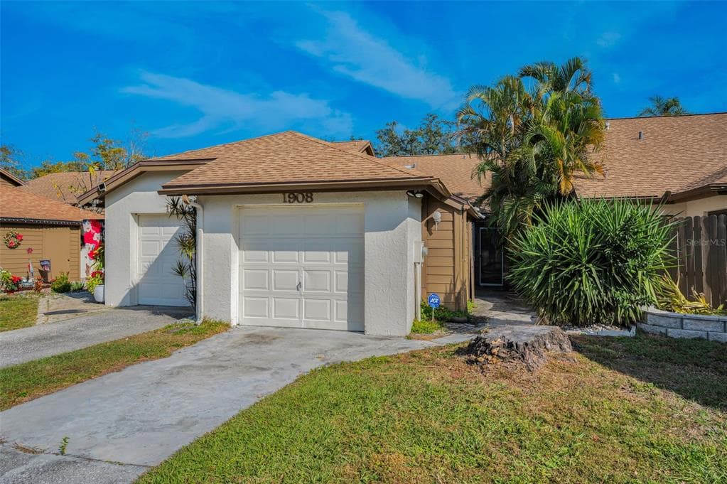 1908 BAYSHORE COURT SAFETY HARBOR, FL 34695
