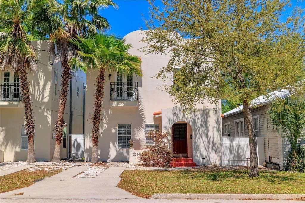 2224 E 10TH AVENUE TAMPA, FL 33605