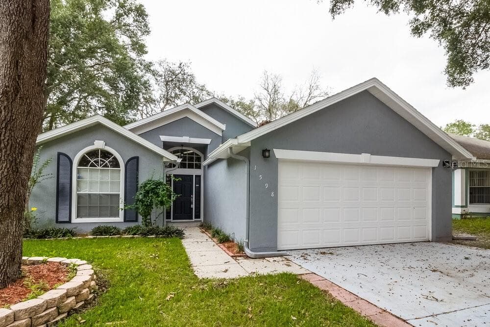 1598 ROYAL OAKS DRIVE APOPKA, FL 32703