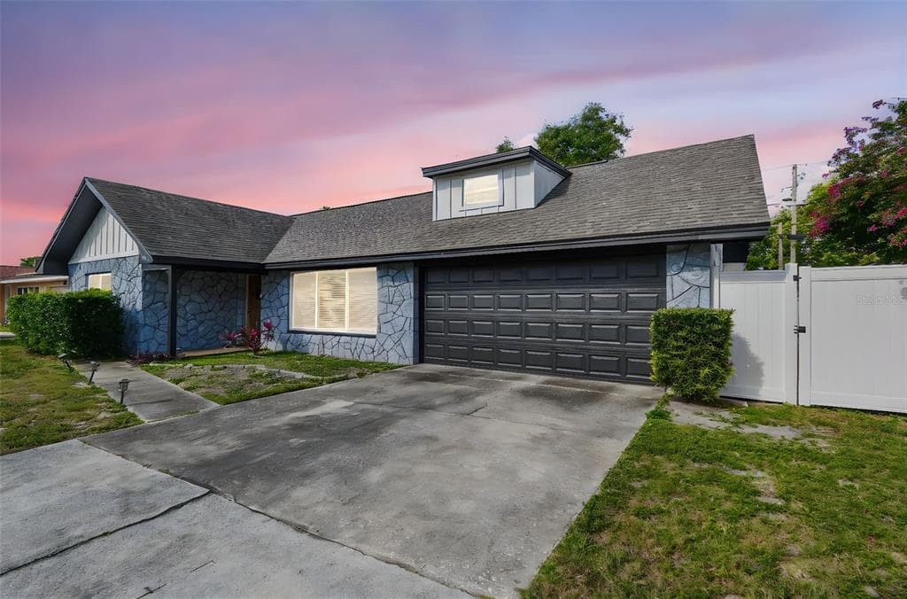 1820 GREENHILL DRIVE