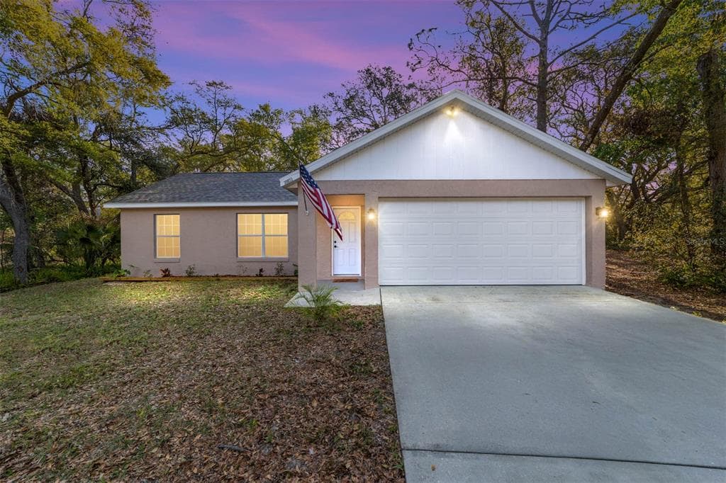 39832 N HIBISCUS WAY LADY LAKE, FL 32159