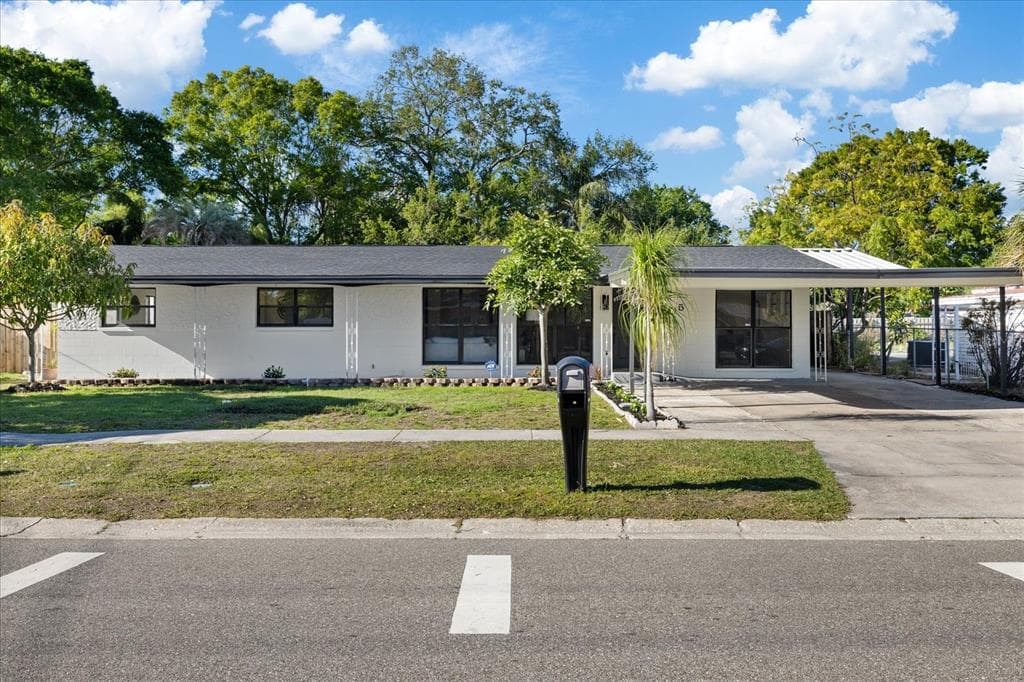 4105 W IOWA AVENUE TAMPA, FL 33616