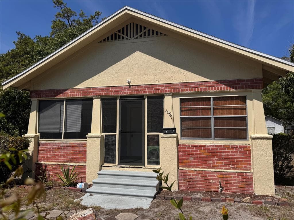 1067 15TH AVENUE S ST PETERSBURG, FL 33705