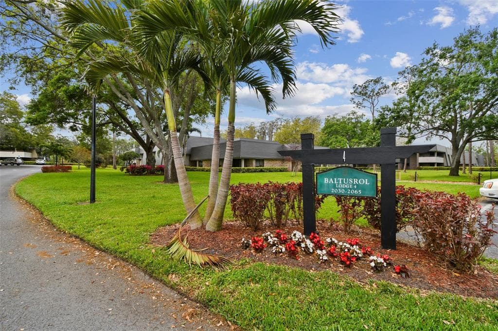 36750 US 19 N UNIT 06211
