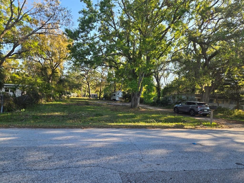 2111 11TH AVENUE SE RUSKIN, FL 33570