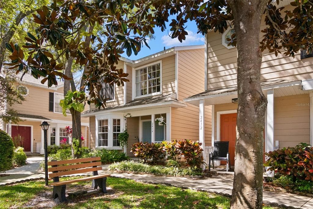 2414 HOUNDS TRAIL PALM HARBOR, FL 34683