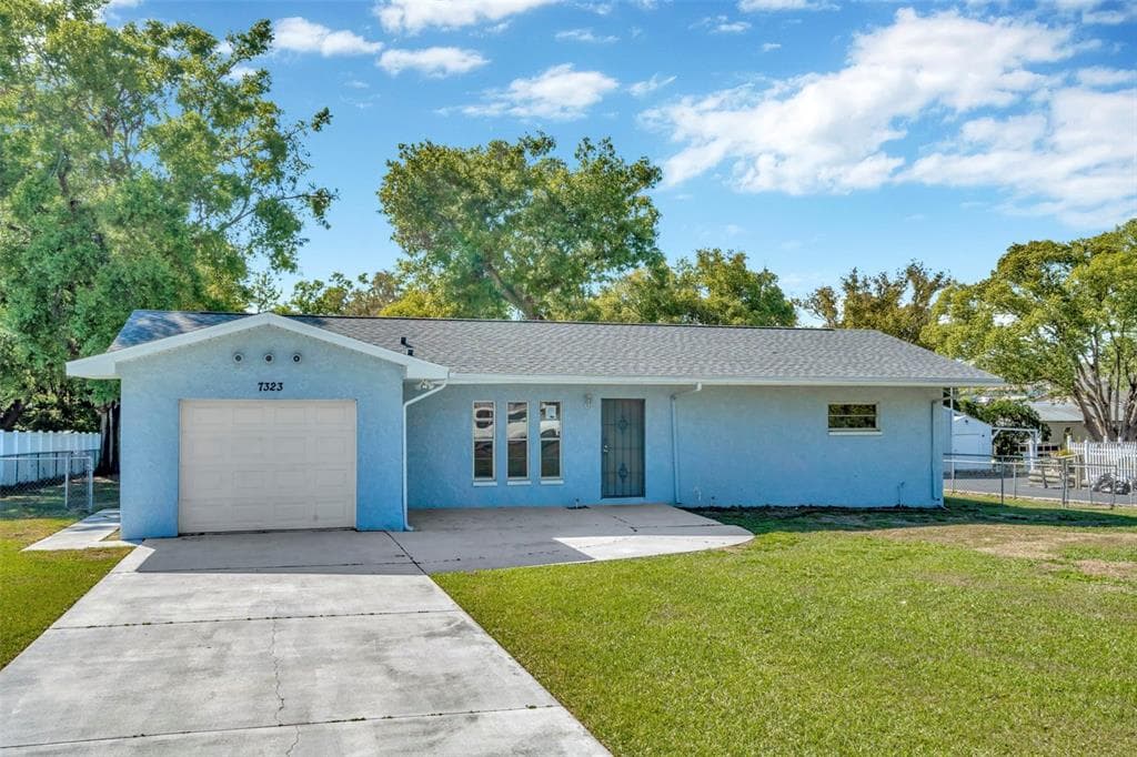 7323 ANDRE DRIVE ZEPHYRHILLS, FL 33541