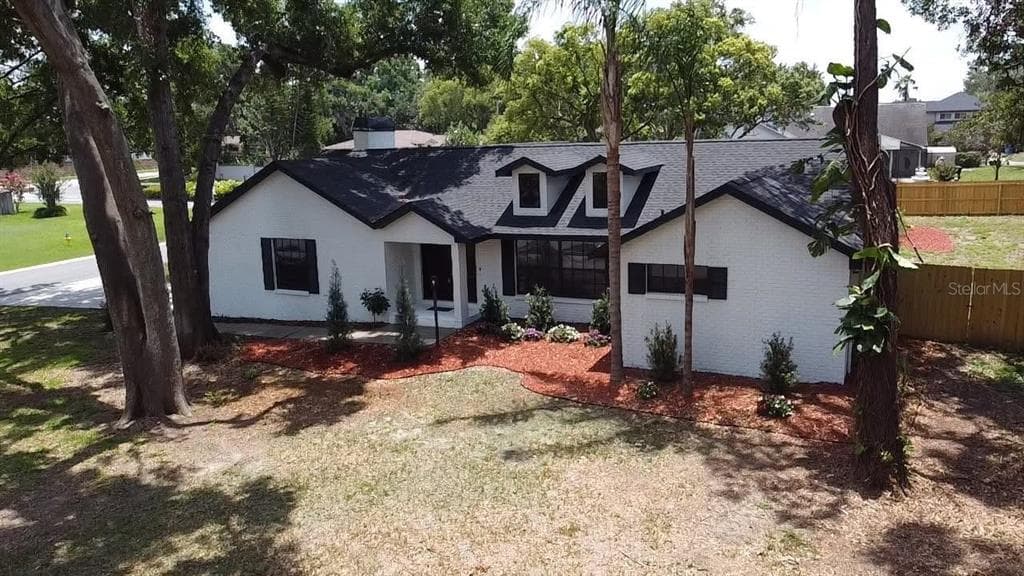 2715 WILLOW OAKS DRIVE