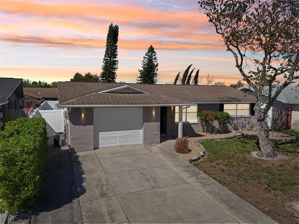 7315 LINCOLN PARK LANE PORT RICHEY, FL 34668