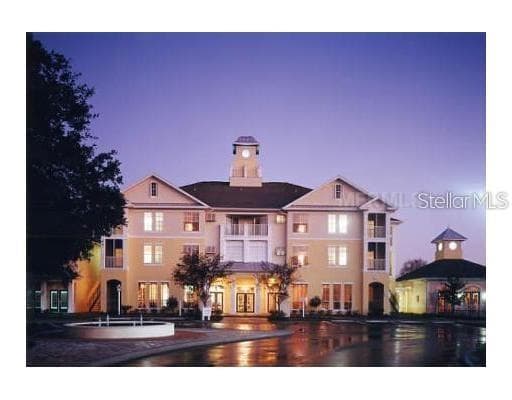 9404 CRESCENT LOOP UNIT 203 TAMPA, FL 33619