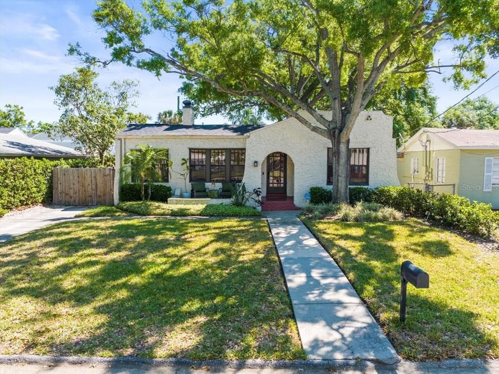 208 S BUNGALOW PARK AVENUE TAMPA, FL 33609