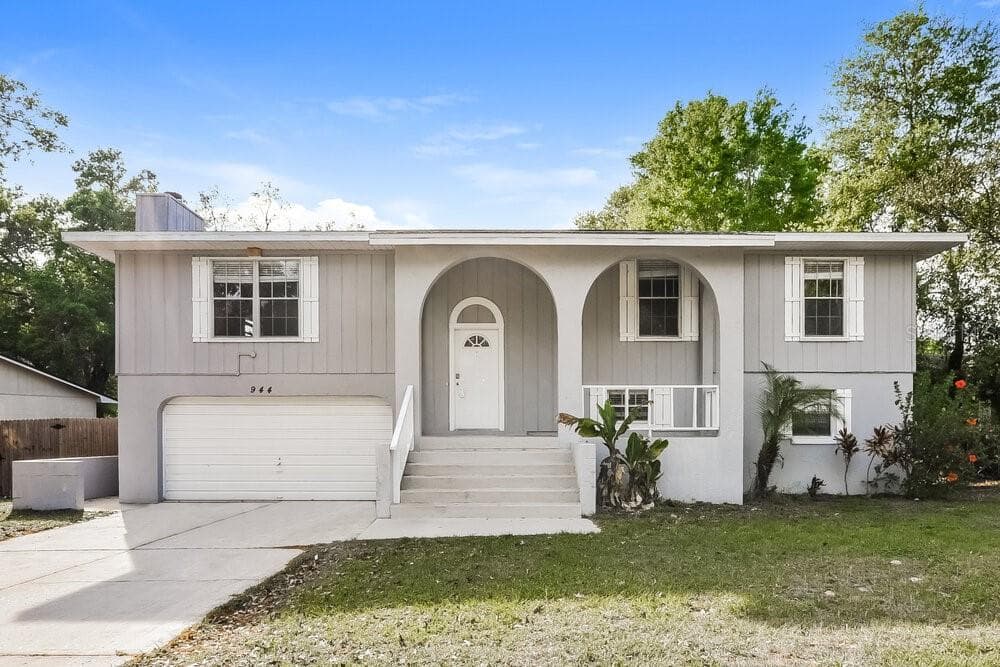 944 CHEETAH TRAIL APOPKA, FL 32712