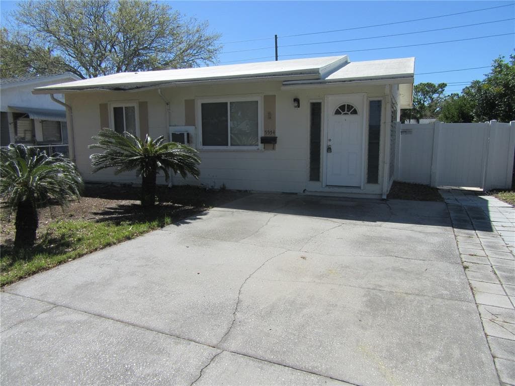 5554 4TH AVENUE N ST PETERSBURG, FL 33710