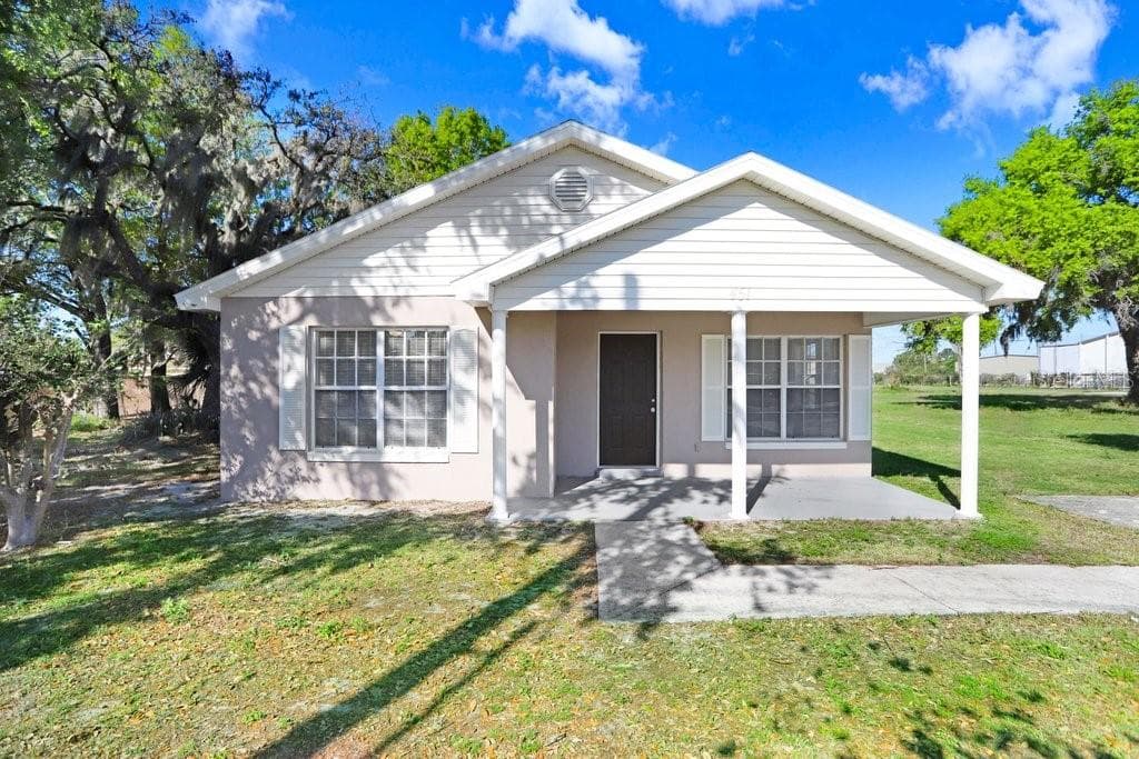 451 MONTANA AVENUE LAKELAND, FL 33815