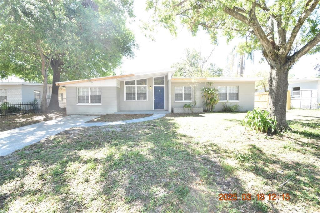 3013 E SLIGH AVENUE TAMPA, FL 33610