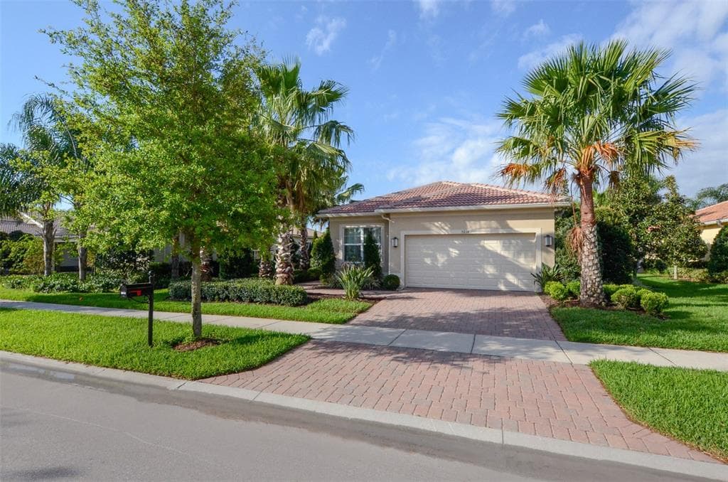 5014 STONE HARBOR CIRCLE WIMAUMA, FL 33598