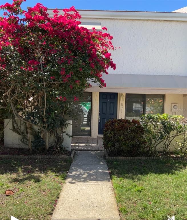8714 COVE COURT TAMPA, FL 33615