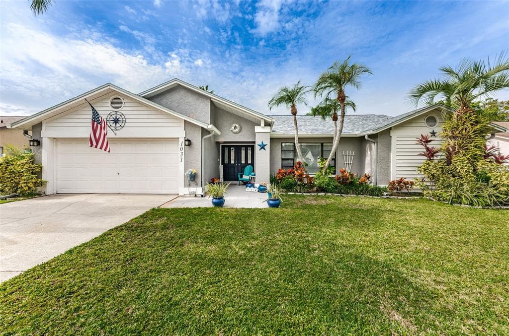 1031 RIDGE VIEW LANE