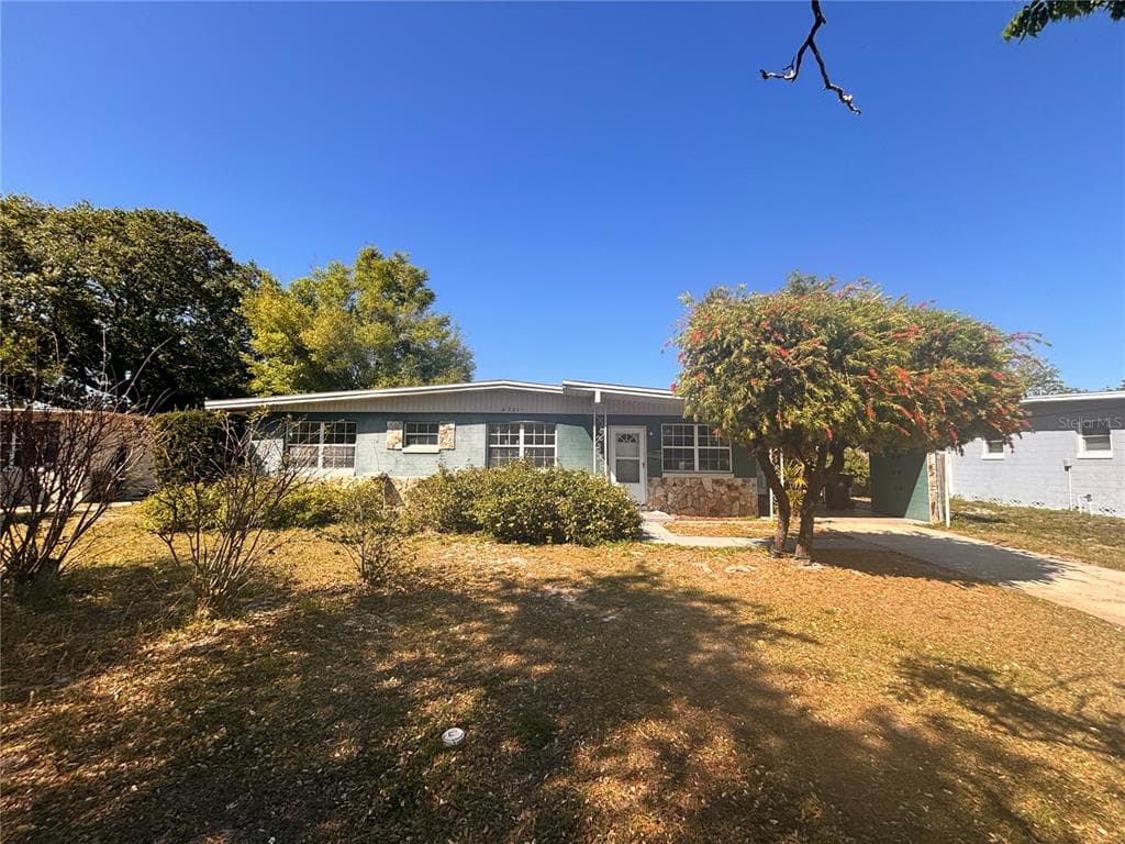 6321 LYONS STREET ORLANDO, FL 32807